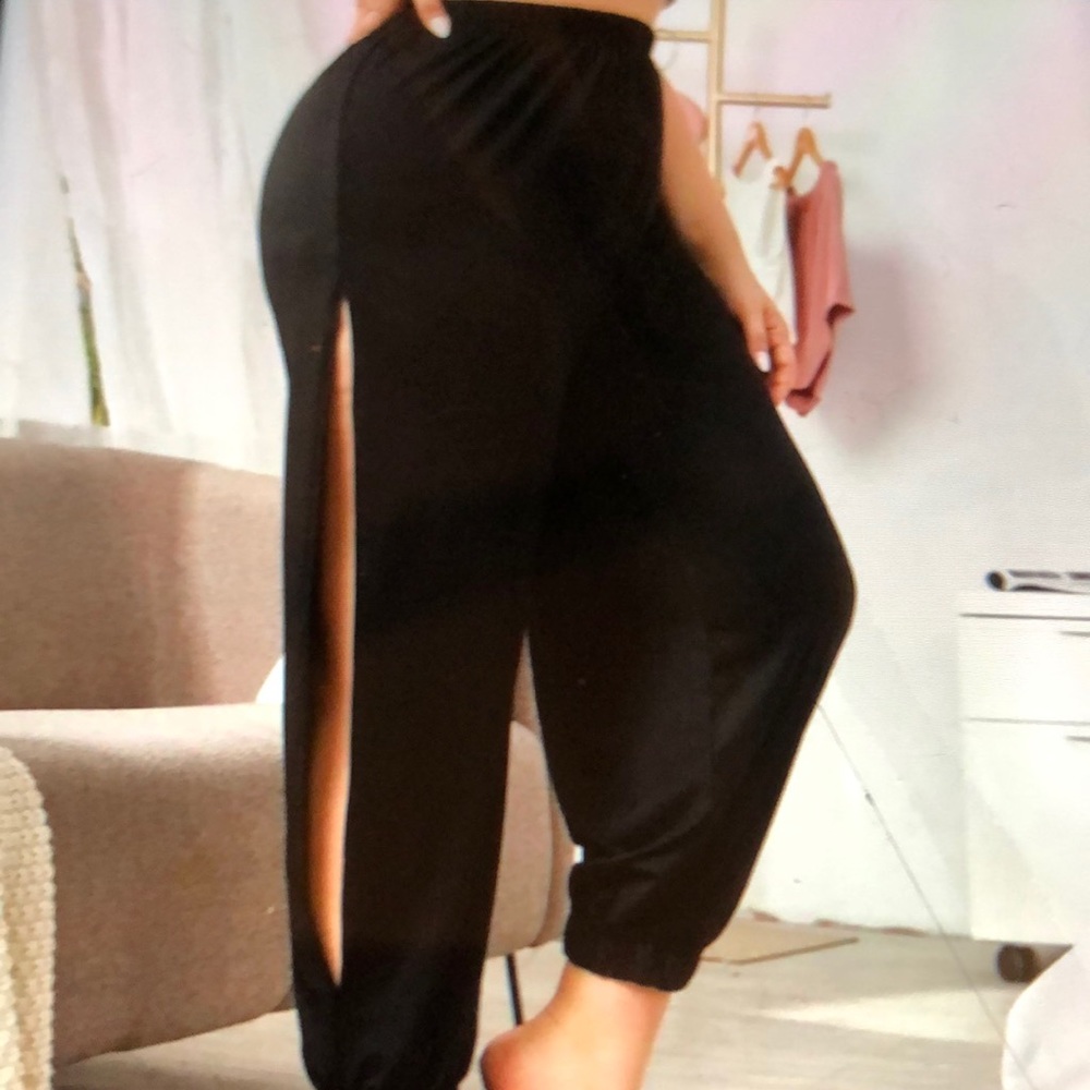 Black lounge pants